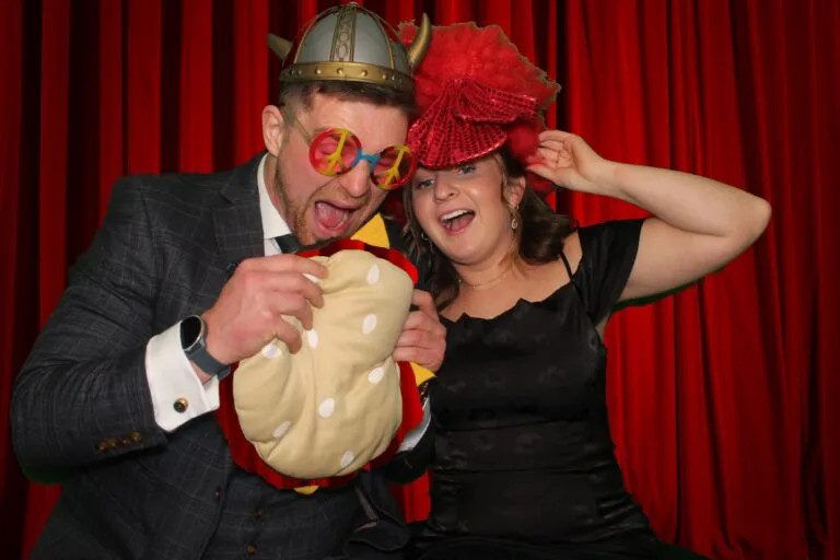 couple-posing-in-a-magicpix-photo-booth